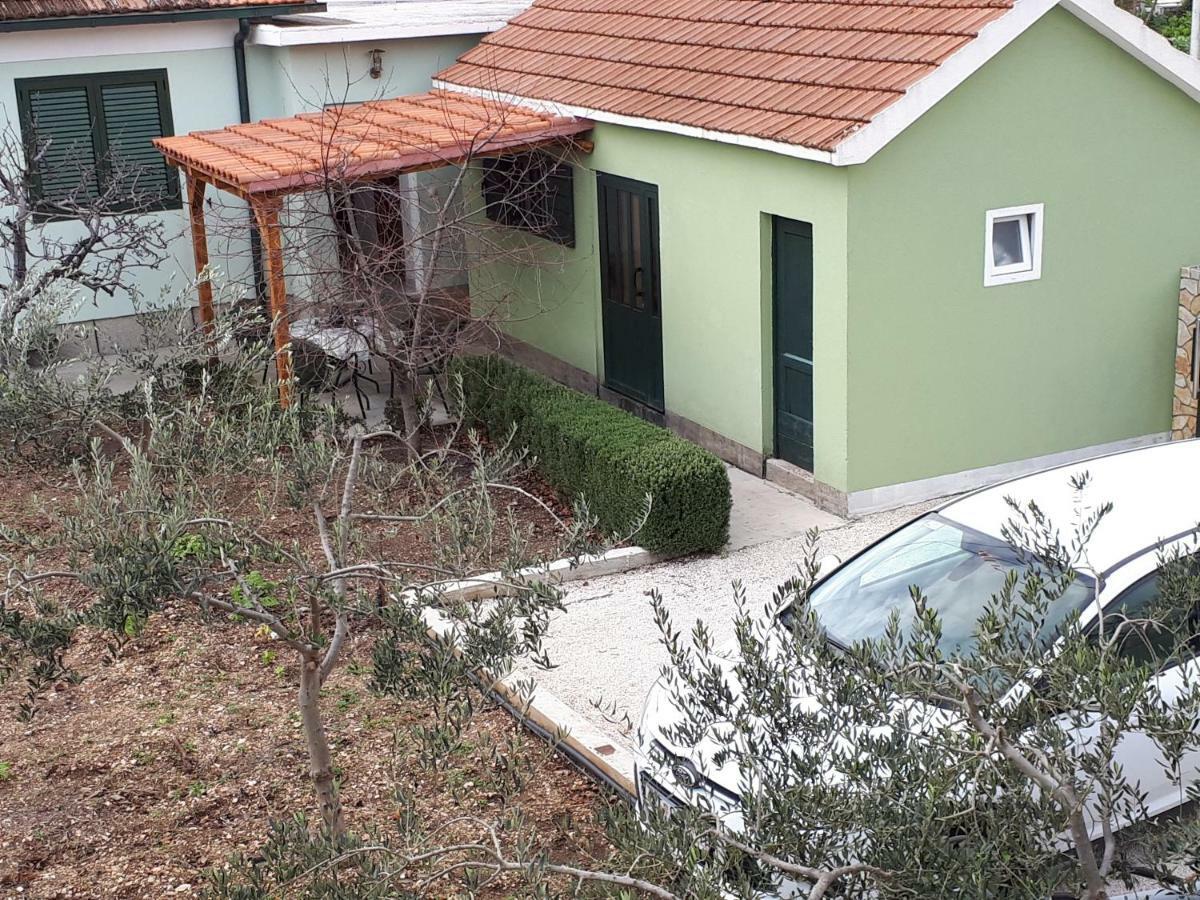 Seaside Apartment For 2 P Трогир Экстерьер фото